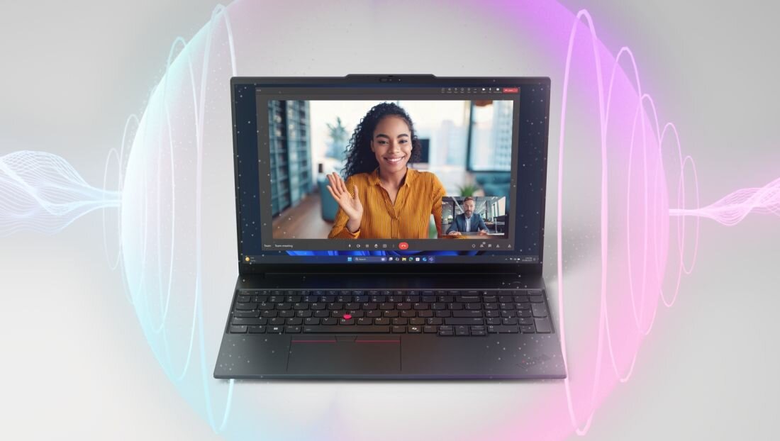 Laptop Lenovo ThinkPad z kamerą FHD 1080p prowadzi wideorozmowę podczas pracy zdalnej i komunikacji online w biurze - Kamera FHD 1080p