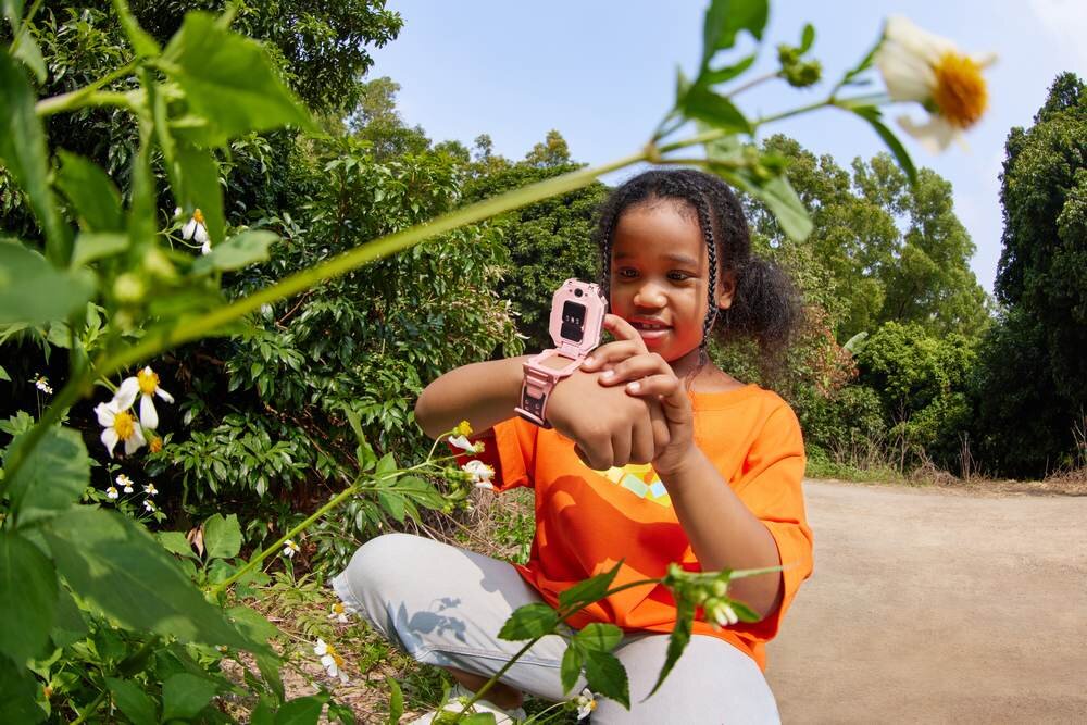 Smartwatch IMOO Z7 mechanizm Flip-up wygodne ułatwienie prowadzenia wideorozmów 