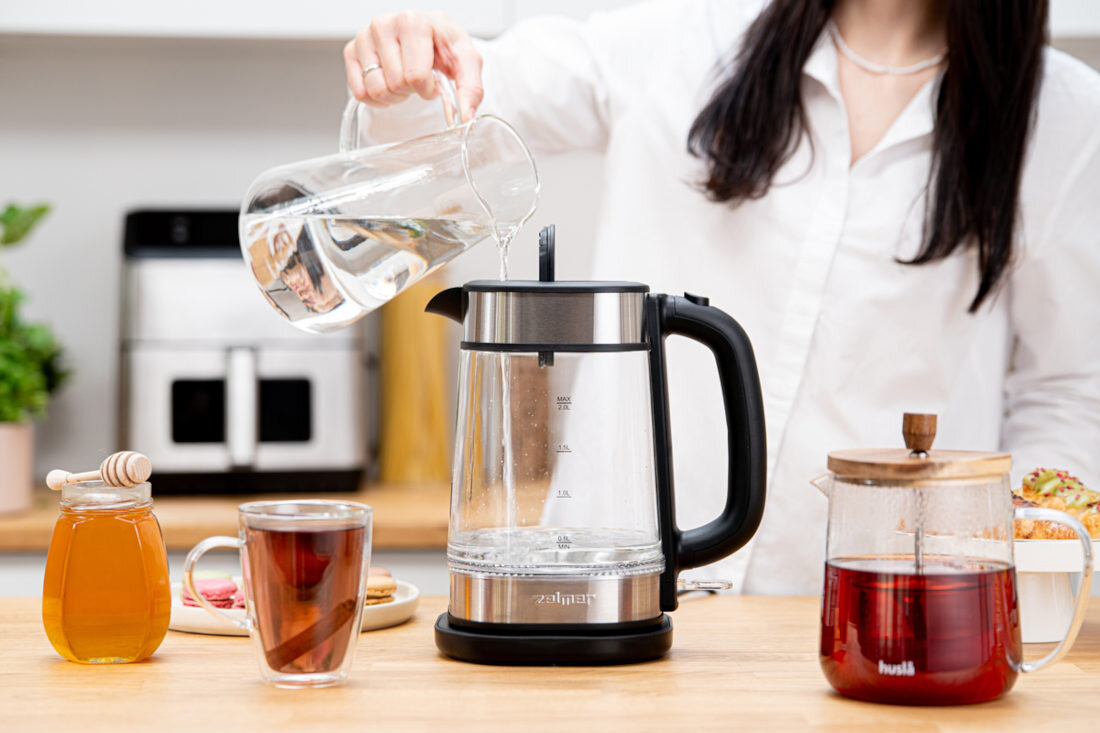 Czajnik ZELMER ZCK8021 pojemność przygotowywanie praktyczne rozwiązanie gotuje się szybko