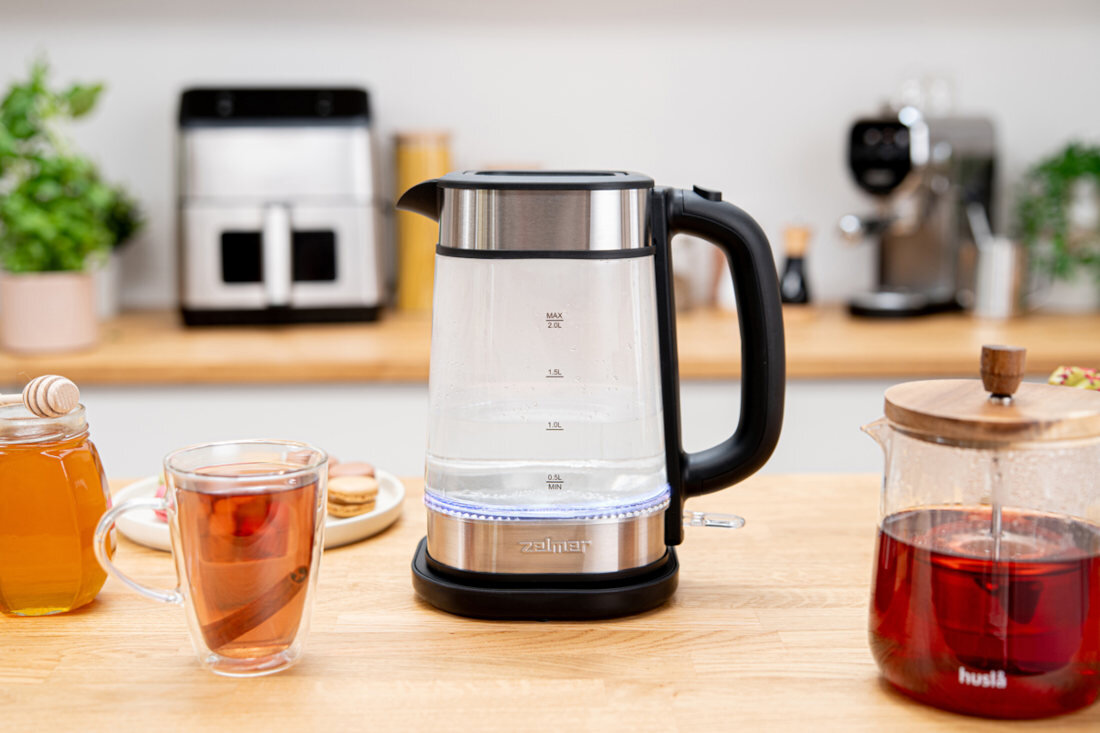 Czajnik ZELMER ZCK8021 Podświetlenie LED i ukryta grzałka łatwe do utrzymania w czystości styl wygoda