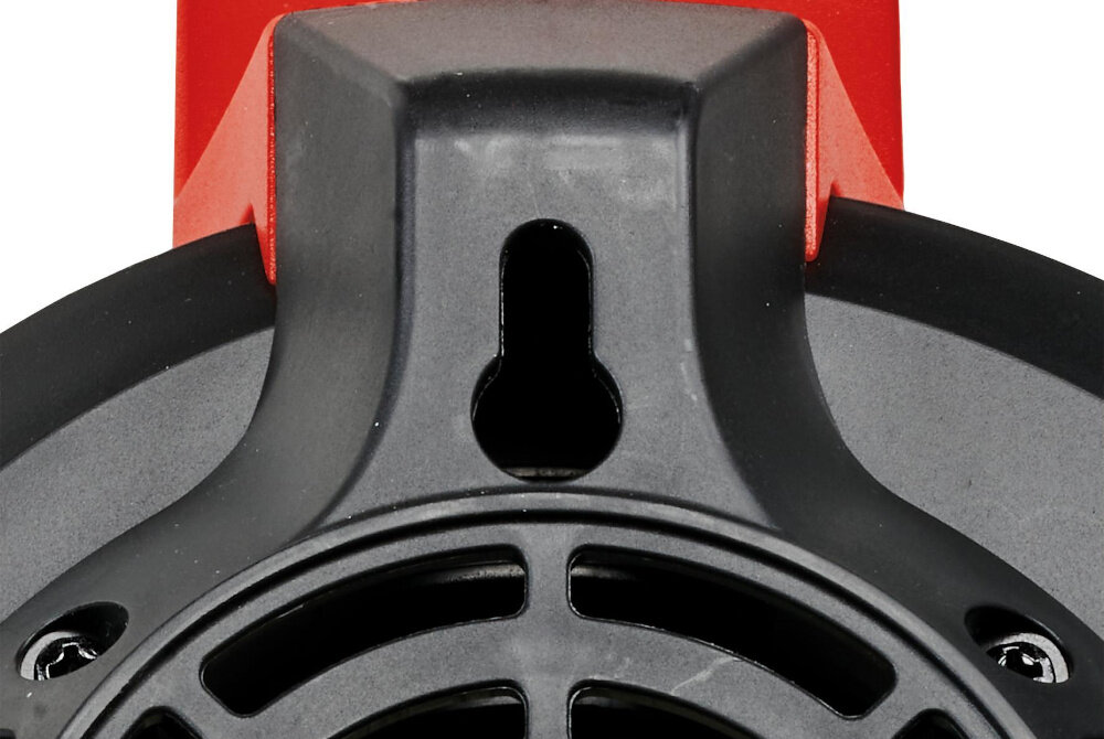 Dmuchawa do liści akumulatorowa EINHELL GE-UB 18-250 Li E Aku 4.0Ah 3433560 zbliżenie na uchwyt zintegrowany uchwyt ścienny szybkie i bezpieczne zawieszenie urządzenia porządek w miejscu pracy minimalizuje ryzyko uszkodzeń dmuchawa pod ręką