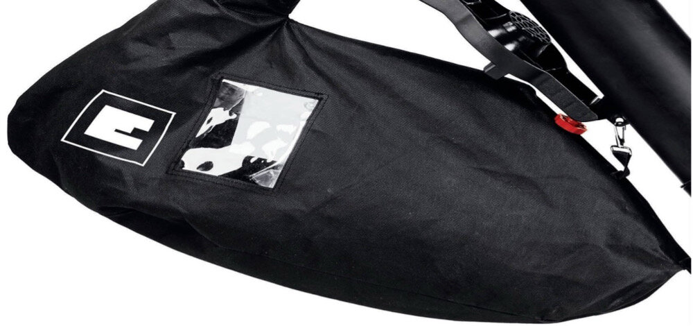 Odkurzacz do liści elektryczny EINHELL GC-EL 3000 E 3433320 zbliżenie na worek funkcja rozdrabniacza rozdrabnia odpadki w stosunku 15:1 worek o pojemności 45 litrów naturalny nawóz okienko kontrolne w worku zbiorczym