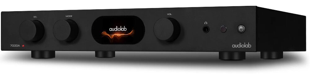 Audiolab 7000A DAC ESS ES9038Q2M MQA PCM 24-bit 192 kHz czyste i szczegółowe brzmienie, wzmacniacz po skosie na białym tle