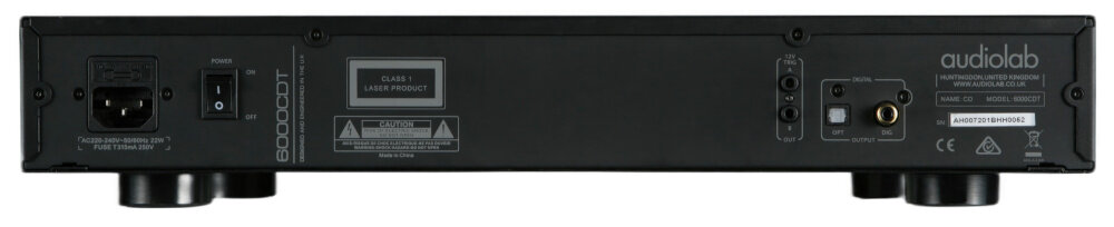 Odtwarzacz CD AUDIOLAB 6000 CDT kompatybilność CD-R CD-RW USB MP3 WMA AAC WAV, odtwarzacz CD od tyłu na białym tle