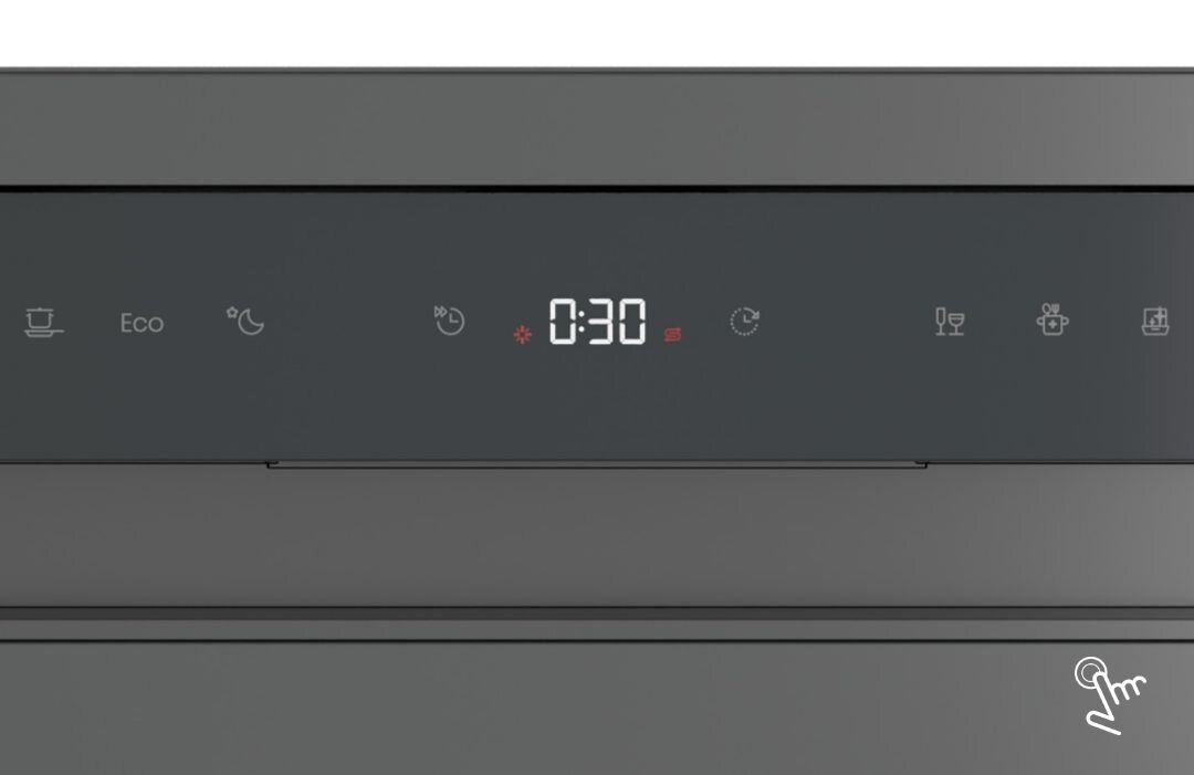 ZMYWARKA HISENSE HS663C90B Panel sterowania zintegrowanej zmywarki Hisense, obsługiwany dotykowo przez dłoń, z powiększonym kołem pokazującym wybór programu na dotykowych przyciskach