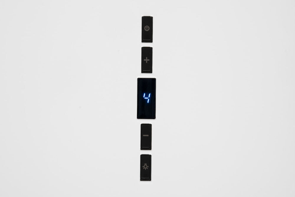 OKAP GOTZE & JENSEN WH701WS front przyciski wyświetlacz regulacja aktywacja tryb boost Maksymalna wydajność moc 565 m3/h pochłanianie zapachów pilot z zestawie wyświetlacz sterowanie elektronicze