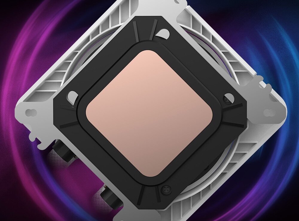 Chłodzenie wodne MSI MPG CoreLiquid P13 360 ARGB Zbliżenie na miedzianą podstawę bloku chłodzenia na tle fioletowo-niebieskiej poświaty, miedziana podstawa, pompa, żywotność