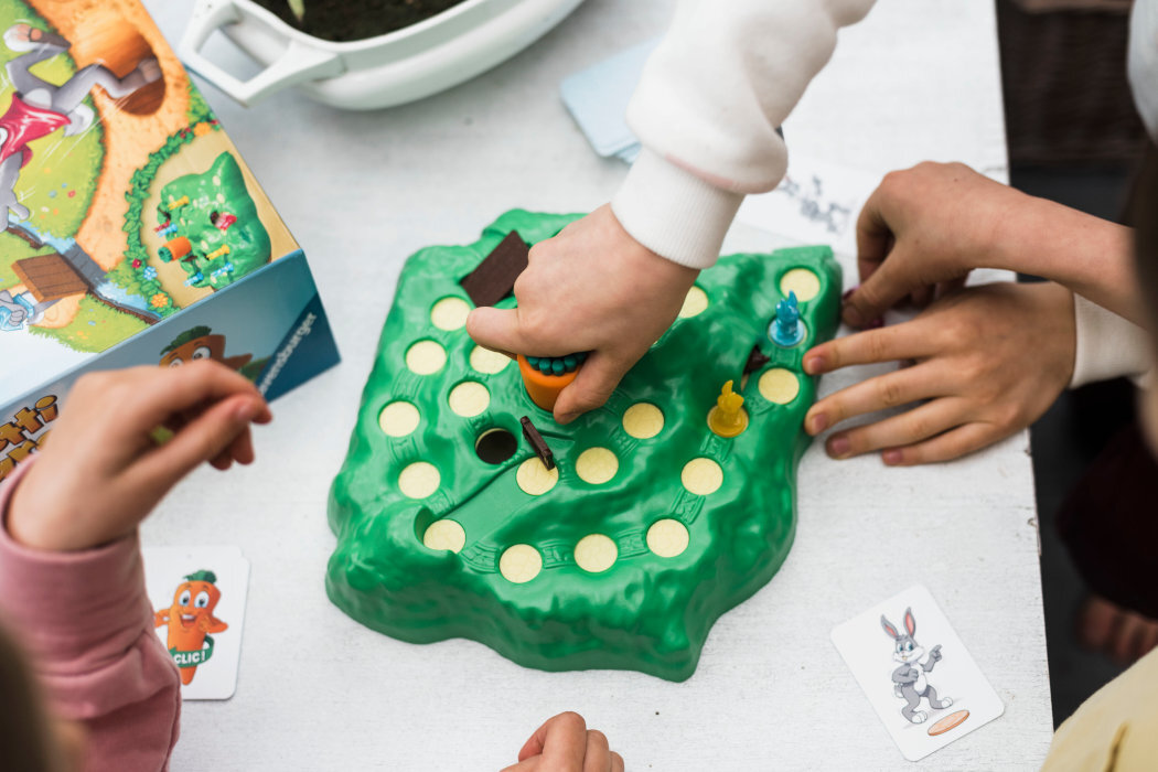 Gra planszowa RAVENSBURGER Lotti Karotti Deluxe 20903 zasady