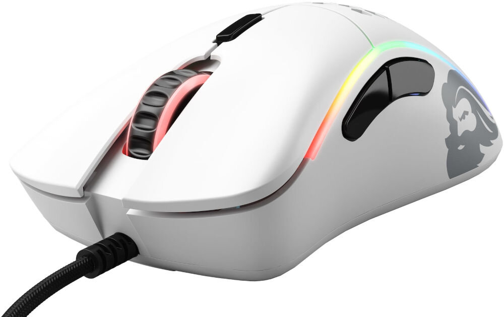 Biała mysz komputerowa z matowym wykończeniem, posiadająca podświetlenie RGB wzdłuż bocznych krawędzi oraz czarny przycisk i rolkę. Na boku widoczne jest logo przedstawiające stylizowaną twarz z brodą.