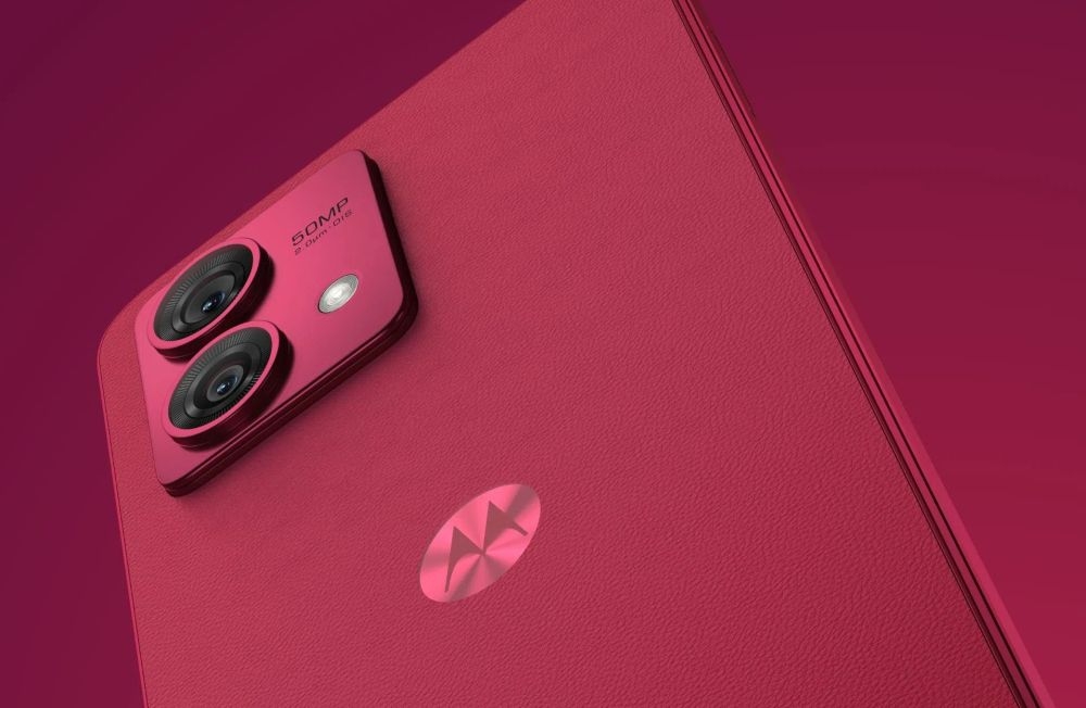 Smartfon MOTOROLA Moto g84 ekran bateria aparat procesor ram pamięć pojemność rozdzielczość zdjęcia filmy opis dane cechy blokady system łączność wifi bluetooth obudowa szkło odporność porty muzyka transfer sieć przekątna matryca waga czujniki