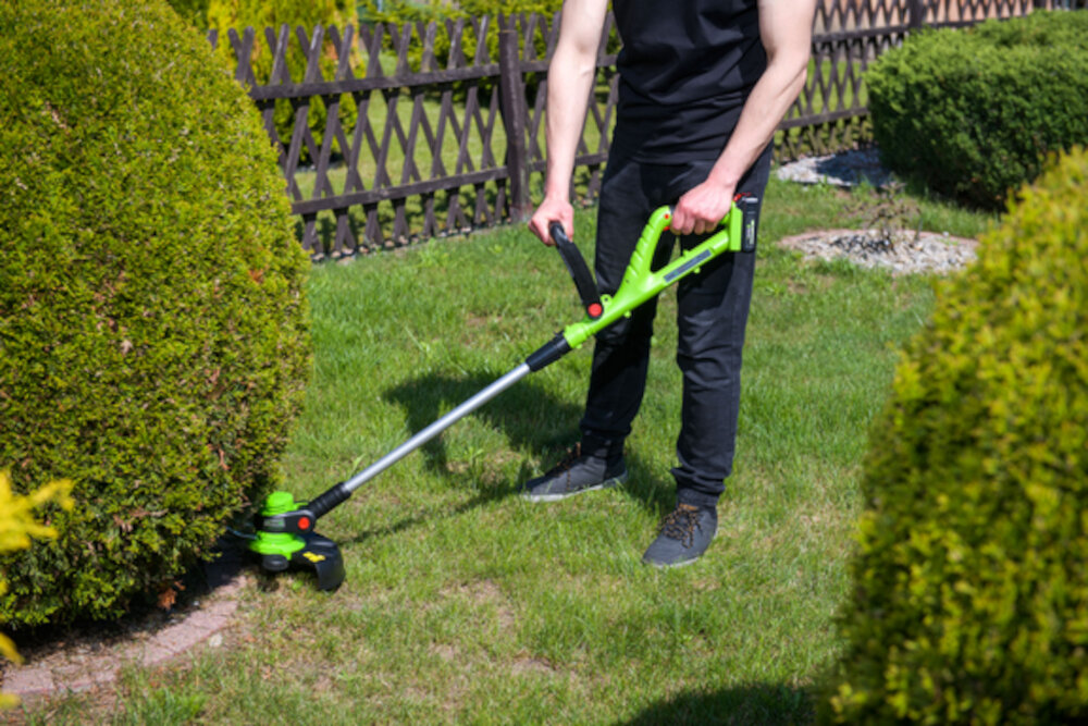 Podkaszarka akumulatorowa 4GARDEN APK2521 zasilanie mocny akumulator litowo-jonowy seria 4GARDEN 20V pelna swoboda ruchu mobilnosc brak uciazliwych kabli