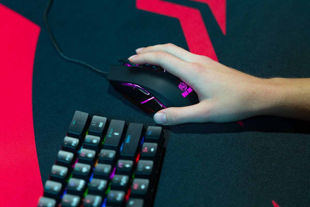 Mysz MAD DOG GM515 - MYSZ GAMINGOWA slizgi przyspieszenie