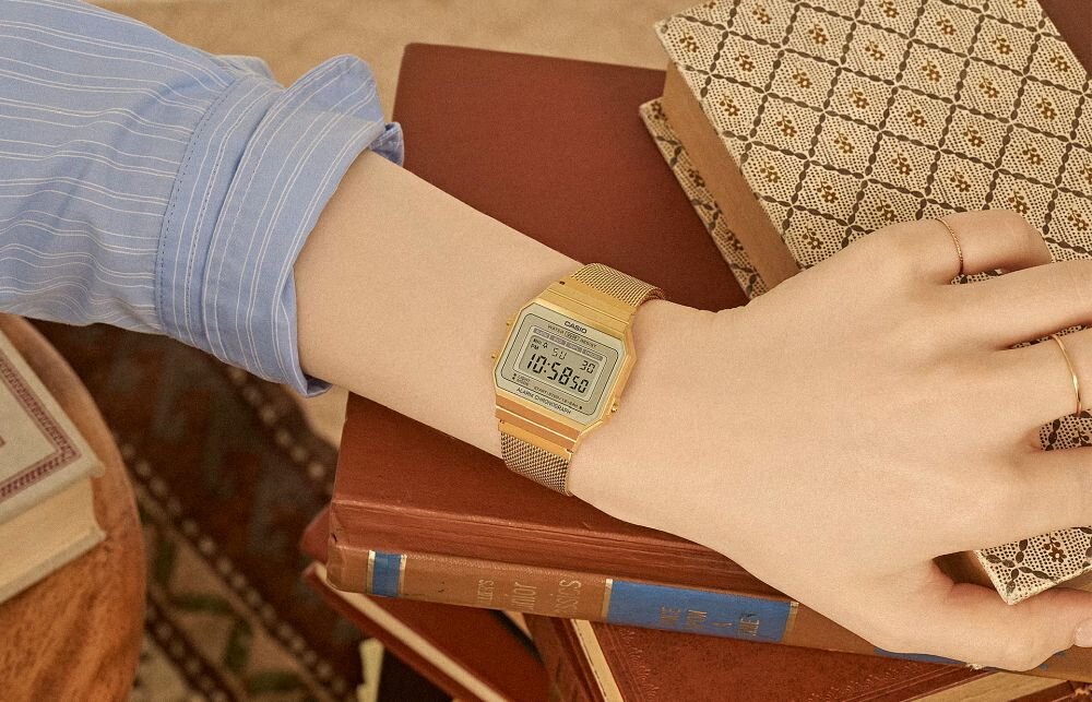 CASIO Vintage A700 złoty zegarek cyfrowy stal nierdzewna styl retro czytelny wyświetlacz