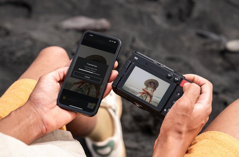 Aparat PANASONIC Lumix DC-S9 przesyłanie filmu na smartfon   