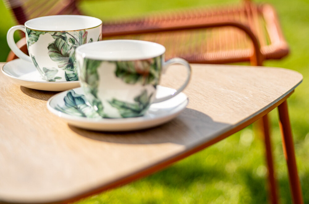 Zestaw mebli ogrodowych MIRPOL Vichy Łososiowy stól unikalny kształt odporny na uderzenia zmienne warunki pogodowe wymiary 66 x 60 x 40 cm