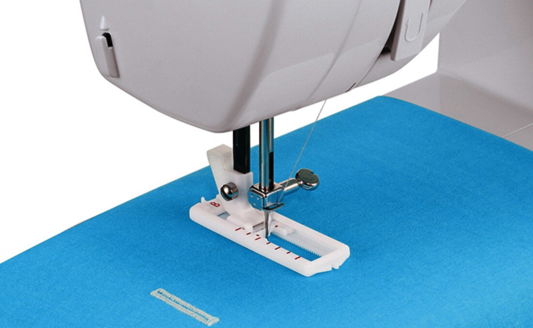 Maszyna do szycia REDSTAR R10S wyposazenie proste dzialanie latwa obsluga elektronicznie sterowany regulator obroty