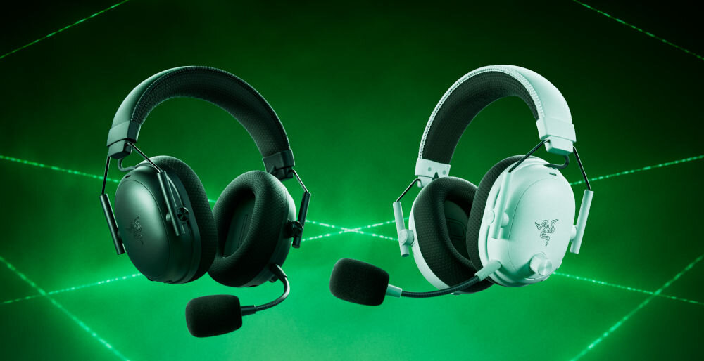 RAZER BlackShark V3 Pro słuchawki bezprzewodowe HyperSpeed Wireless Gen-2, opóźnienie 10 ms, słuchawki pod skosem na czarno zielonym tle