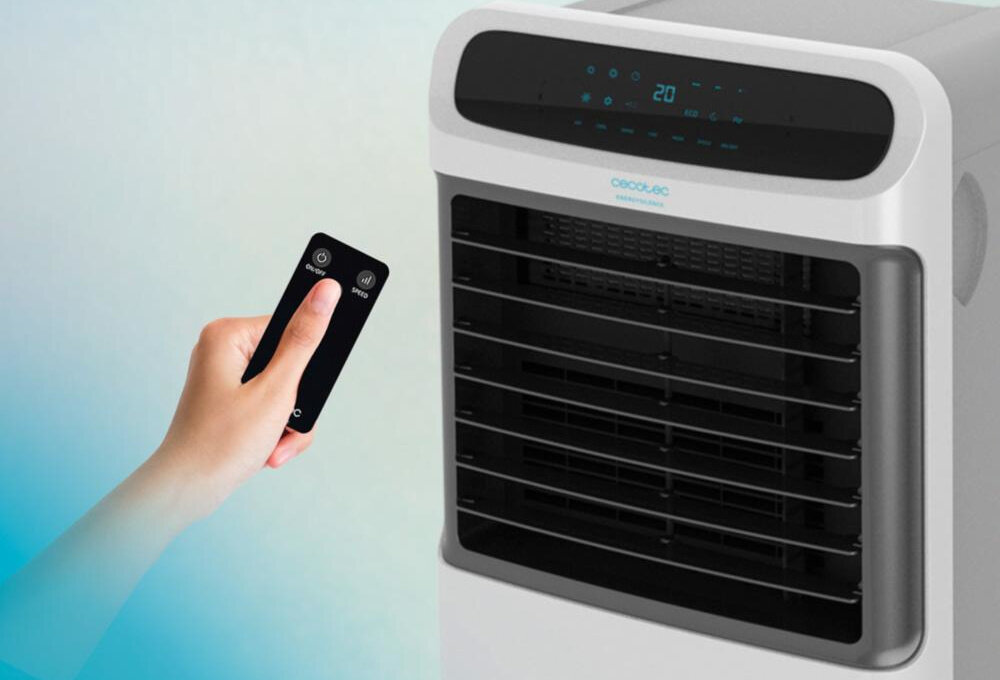 Klimator CECOTEC EnergySilence PureTech 5500 wyswietlacz LCD czytelny timer do 12 godzin dotykowy ekran intuicyjne sterowanie pilot zdalne kontrolowanie bateria guzikowa CR2025