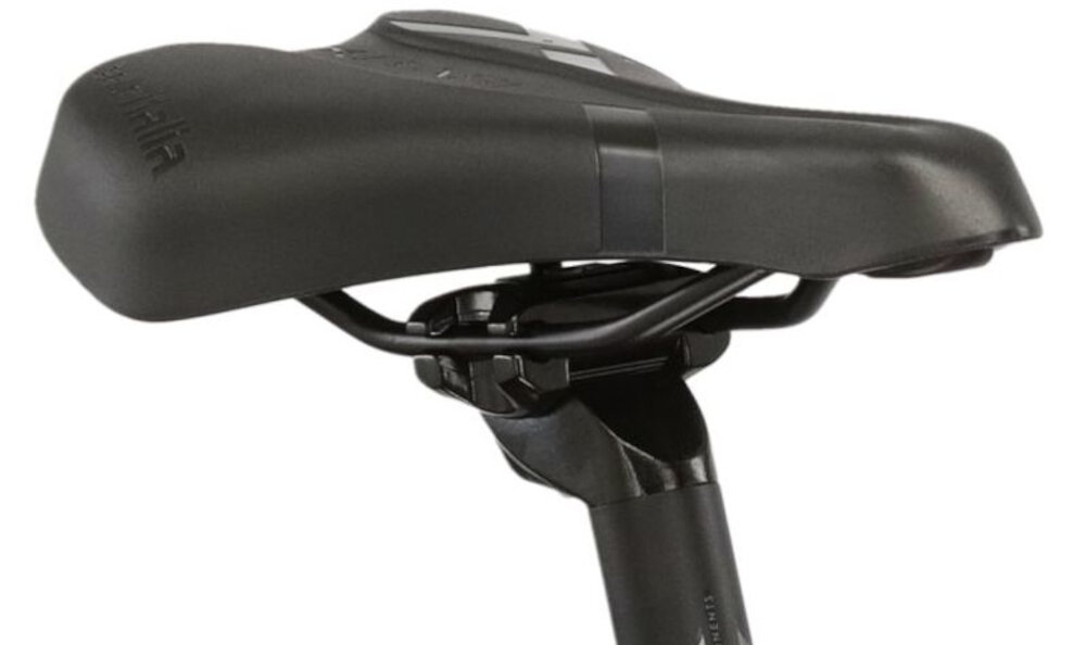 Rower górski MTB KROSS Lea 6.0 D16 27.5 cala damski Niebiesko-pomarańczowy siodełko na białym tle siodełko marki SELLE ITALIA X-BASE BOOST wygoda solidne wykonanie szeroki profil odpowiednio dobrana długość stabilne podparcie komfort pokrycie z wytrzymałych materiałów syntetycznych stalowe pręty