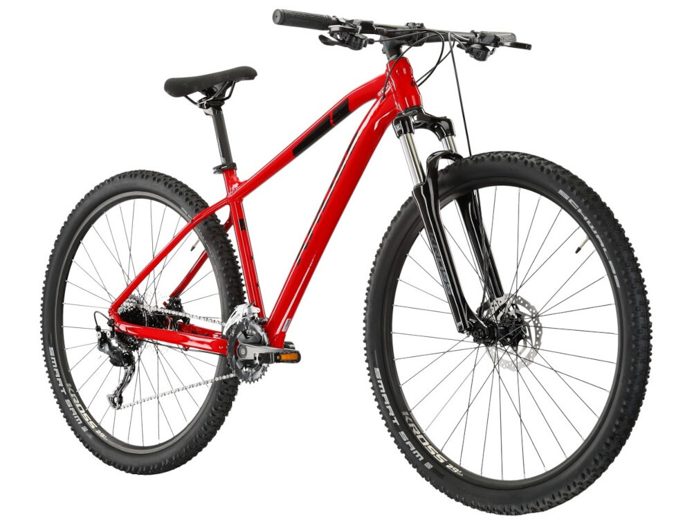 Rower górski MTB KROSS Level 1.0 M17 29 cali męski Czarno-czerwony rower na białym tle widoczny od przodu pod skosem środek codziennego transportu relaks pasja uniwersalność