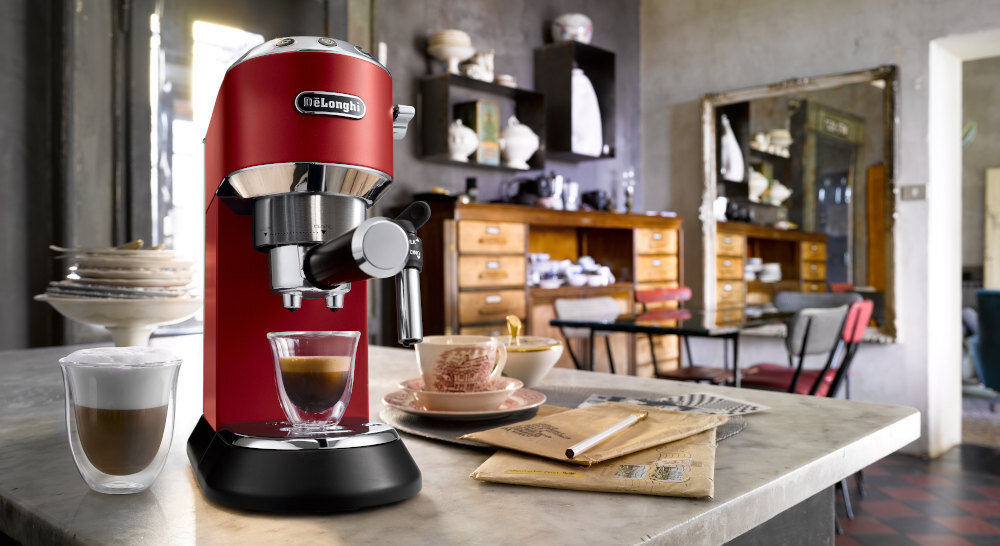 Ekspres DELONGHI Dedica Style EC685.R eleganckie wykonczenie wyglad wykonanie estetyka