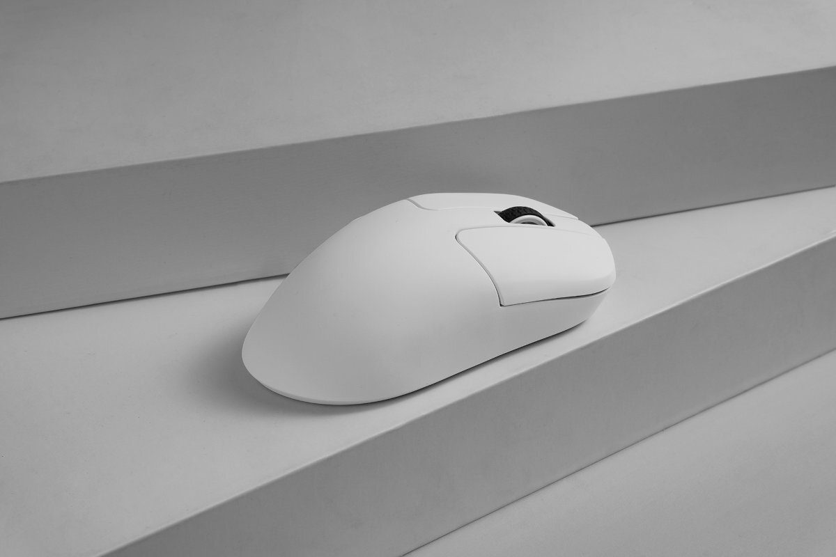 KEYCHRON M7 osobach praworęcznych naturalnego ułożenia dłoni odpowiedniemu wyprofilowaniu przyciski - mysz w kolorze białym od boku