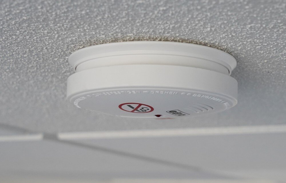 Czujnik dymu papierosowego EL HOME SD-20B8 glosny alarm 85 dB wizualna sygnalizacja LED