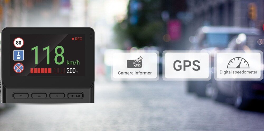 Wideorejestrator NAVITEL RS985 GPS + kamera tylna  rejestrator na tle miasta  