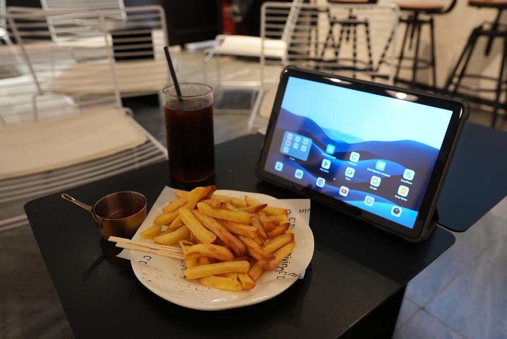 Tablet OSCAL Pad 30 dwuzakresowe Wi-Fi 5 (802.11a/b/g/n/ac) Bluetooth 5.0 GPS, GLONASS i Galileo  