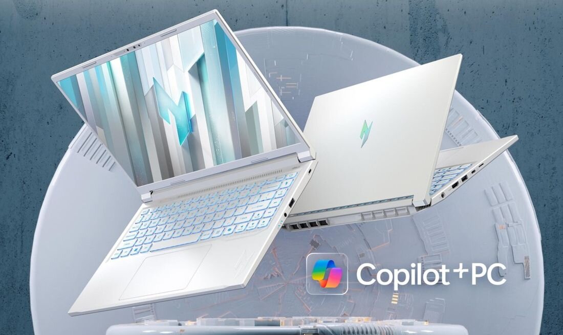 Obraz przedstawia dwa białe laptopy z logo w kształcie litery \'M\' na pokrywie. Na dole widoczny jest napis \'Copilot + PC\'.