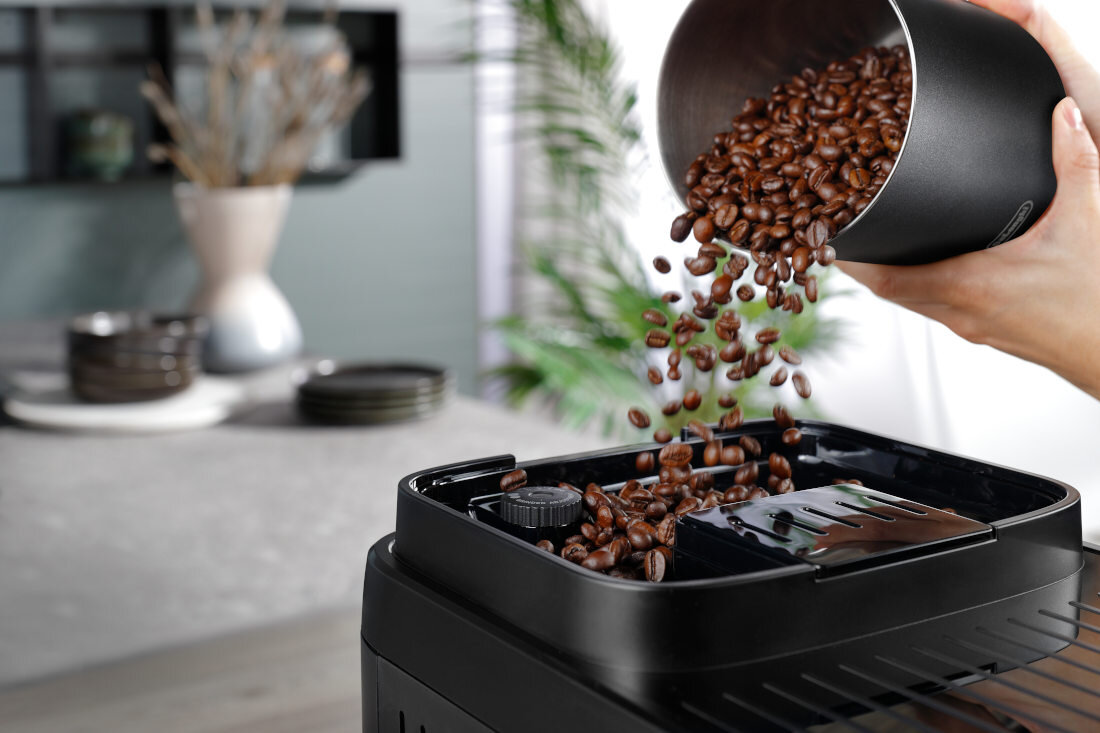 Ekspres DELONGHI ECAM310.60.B Czarny Dodatkowe funkcje aromat smak kawa mielona świeże ziarma zbiornik pojemność stalowy młynek żarnowy 13-poziomowa regulacja stopień zmielenia ciśnienie parzenie