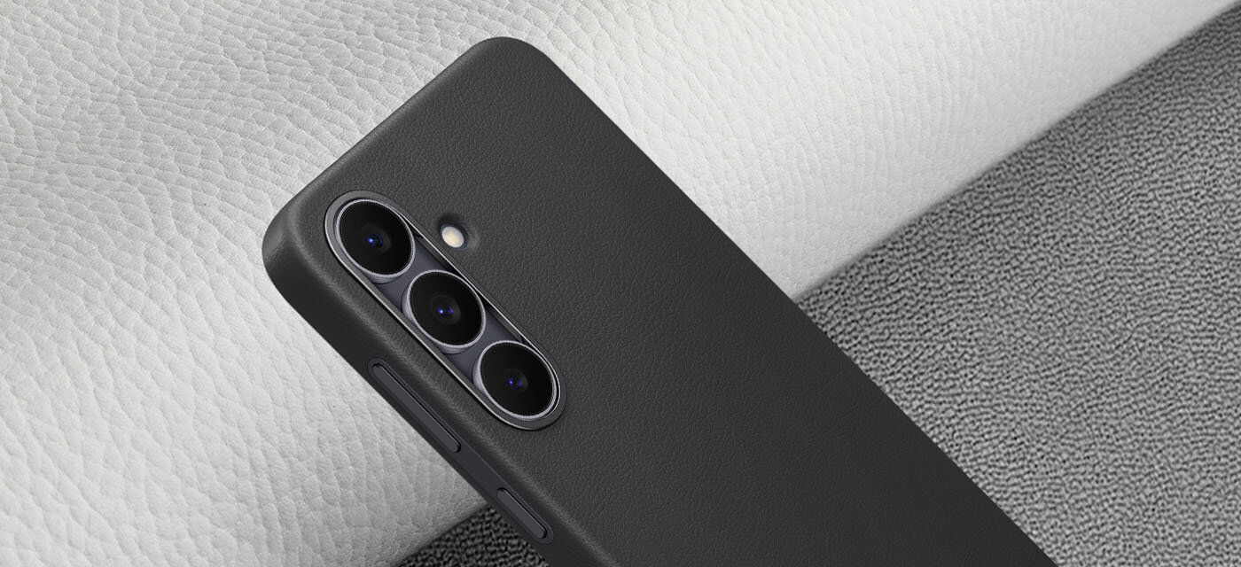 Ułożone po przekątnej czarne etui Kindsuit Ułożone po przekątnej czarne etui Kindsuit