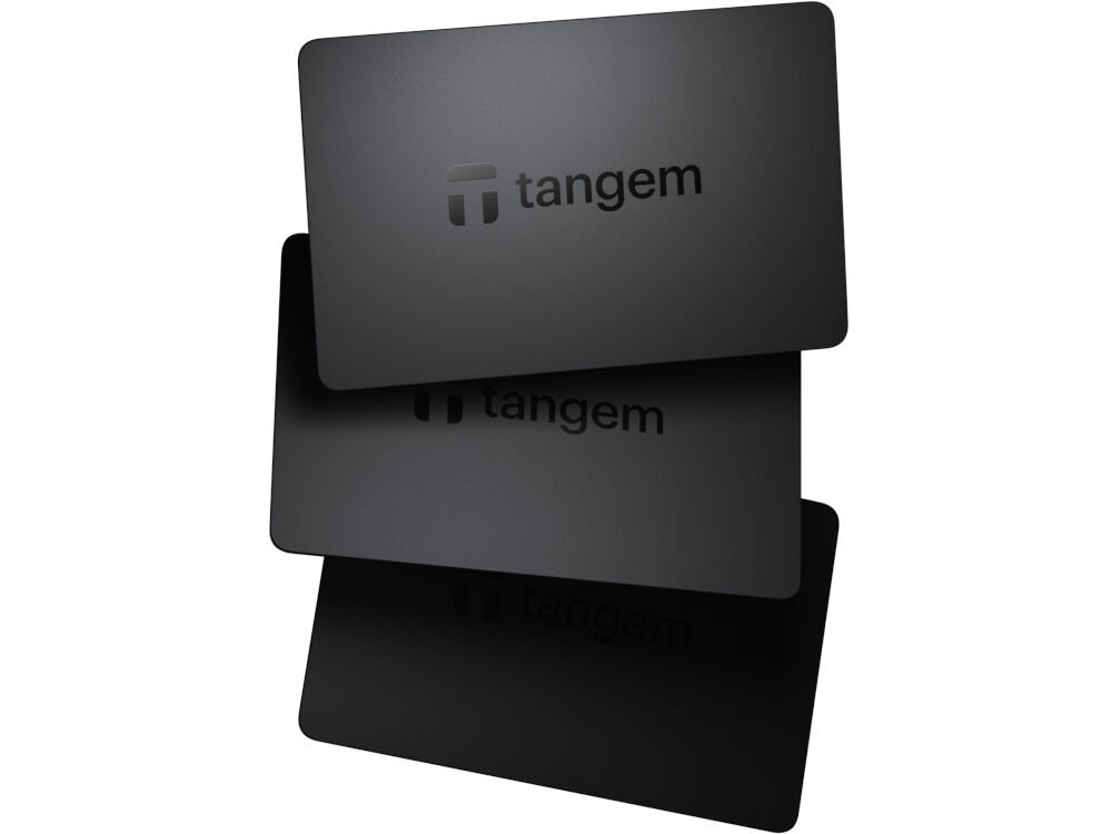 Portfel kryptowalut TANGEM 3 Card Set trzy czarne karty z delikatnym logo tangem nachodzące jedna na drugą