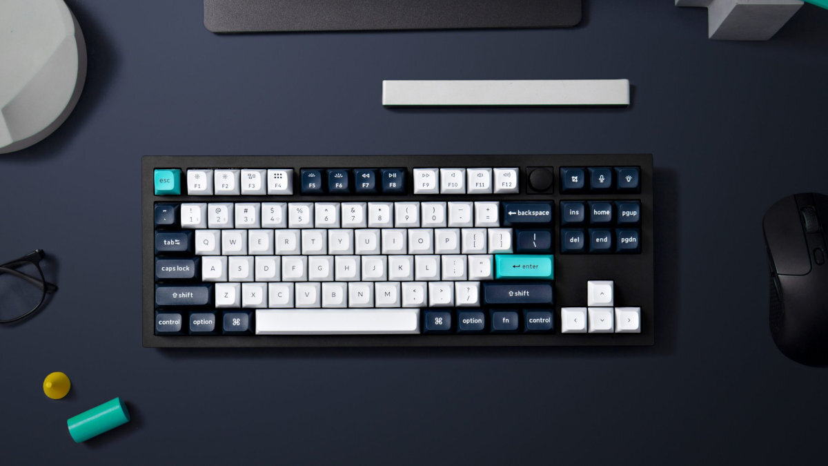 KEYCHRON Q3 Max Keychron Q3 Max 80% z 87 klawiszami brak oddzielnego numpada kompaktowej konstrukcji 379 × 192 × 70 mm 2,56 kg - klawaitura od góry na biurku