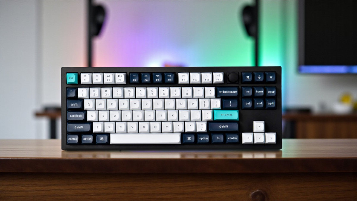 KEYCHRON Q3 Max podświetlenie RGB subtelnych efektów dynamiczne animacje wsparciu QMK i VIA zmienić funkcje przycisków, ustawić makra czy spersonalizować tryby podświetlenia - klawiatura pionowo postawiona na tle podświetlenia rgb