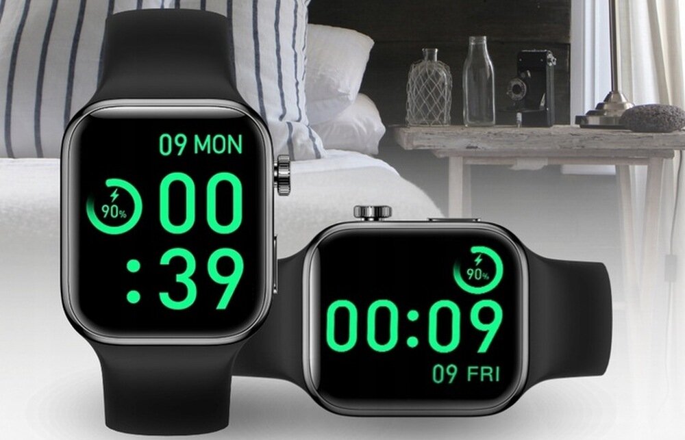 Smartwatch YAXO Tampa z godziną na ekranie