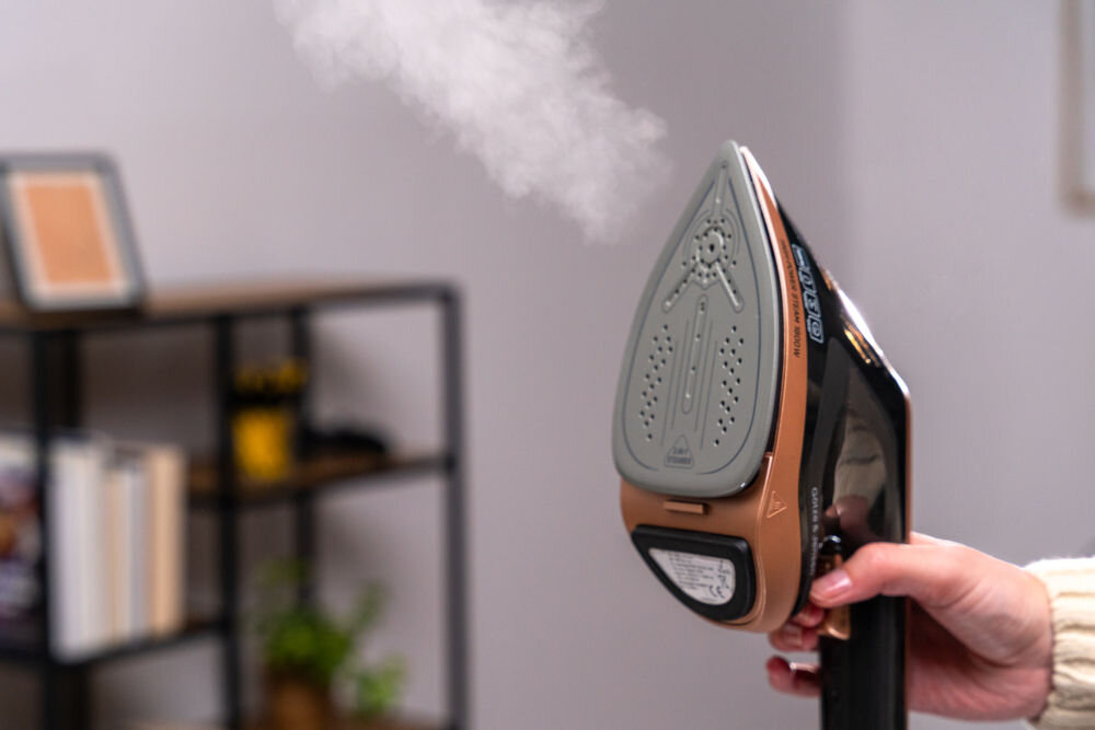 Parownica do ubrań (Steamer) GÖTZE & JENSEN SI750 parownica w pionie z wyrzutem pary