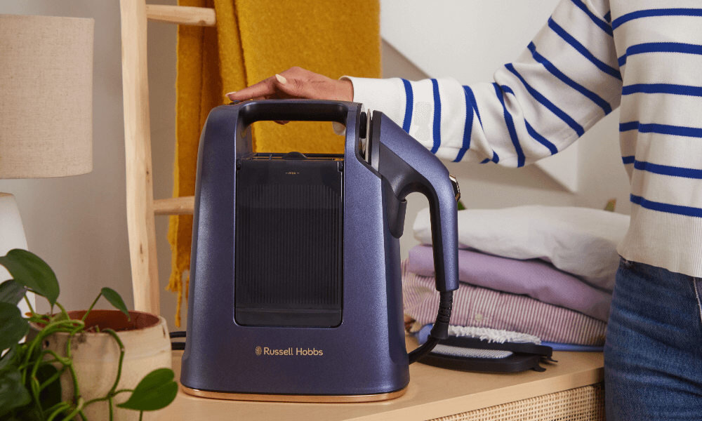 Parownica do ubrań (Steamer) RUSSELL HOBBS 27600-56 Uchwyt i długi przewód Ergonomiczny uchwyt 3-metrowy przewód komfort swoboda prasowanie