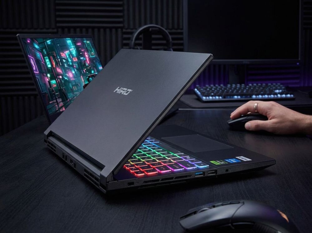 Laptop HIRO Y570 15.6 IPS 144Hz i7-13620H 32GB RAM 2TB SSD GeForce RTX5070 DLSS 4 Windows 11 Home 