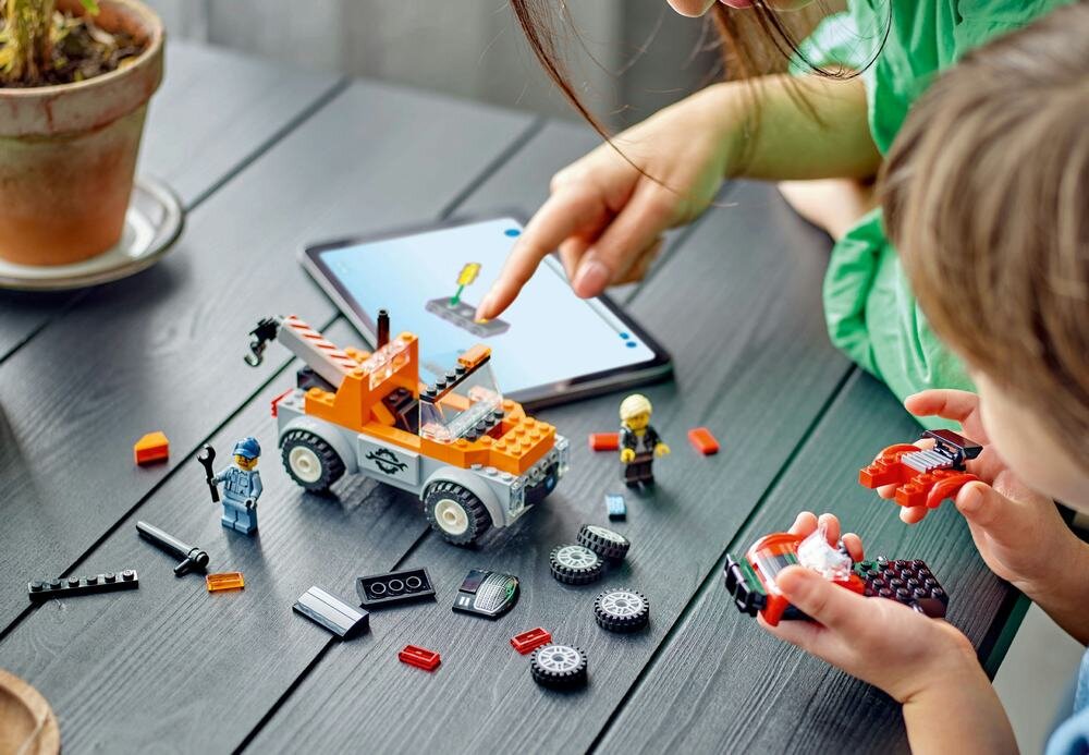 LEGO 60435 City Samochód pomocy drogowej i naprawa sportowego auta umiejętności