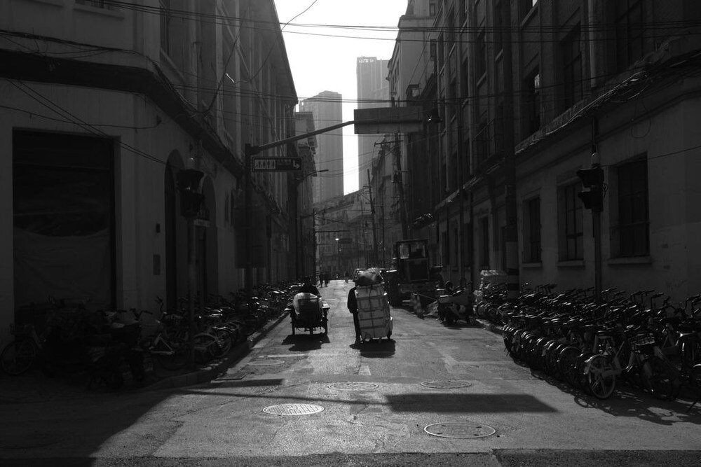 FUJIFILM X-E5 symulacja ACROS, fotografia czarno-biała, bogate szczegóły i ostrość