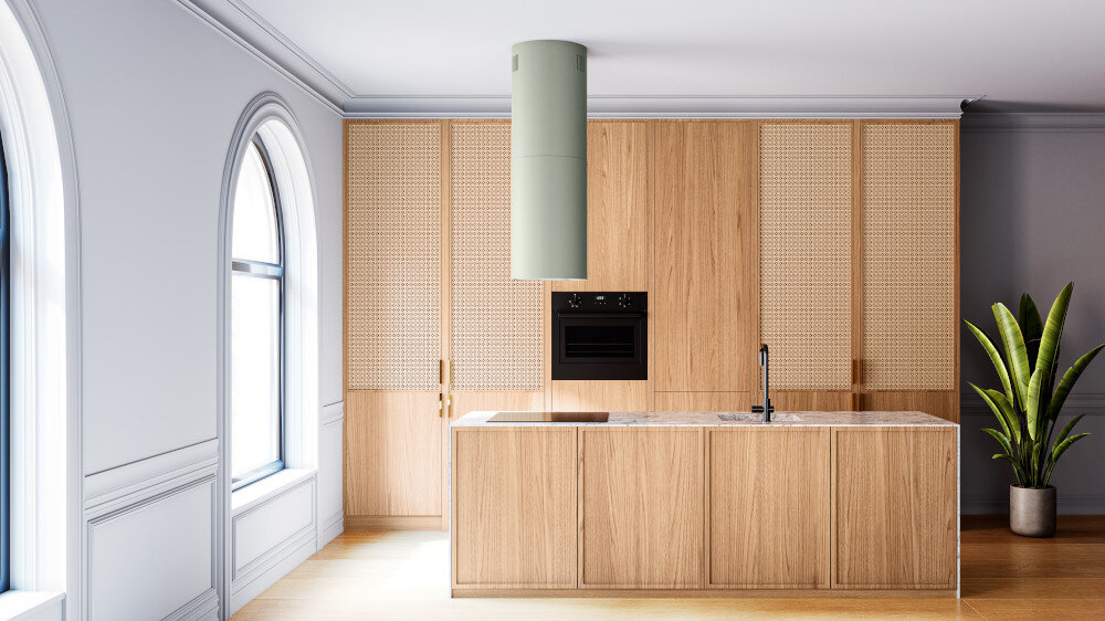 Okap GLOBALO Callia Isola 39.1 lifestyle kuchnia okap front kolor szałwiowy białe meble piekarnik mikrofala zabudowa półki na ścianie