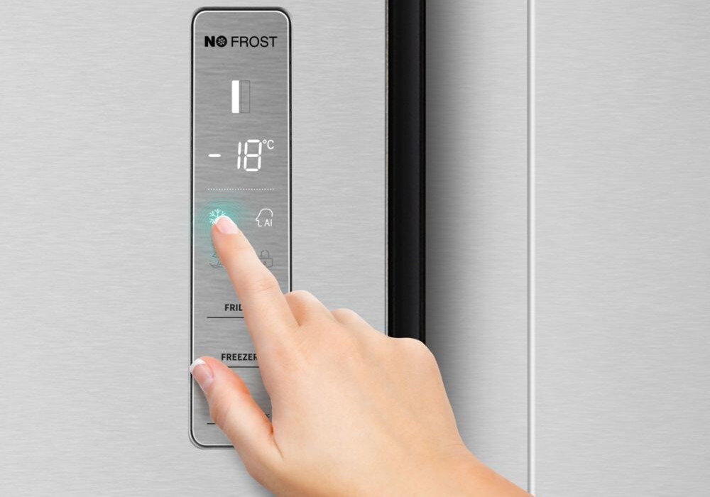 Lodówka HISENSE RS677N4ACF Side by side Nofrost Srebrna wyswietlacz