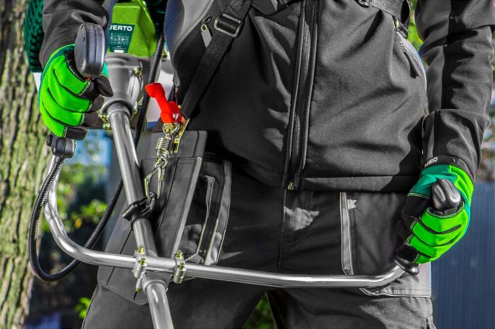 Kosa spalinowa VERTO 50G490 uchwyt wygodny ergonomiczny w kształcie kierownicy miękkie wykończnie