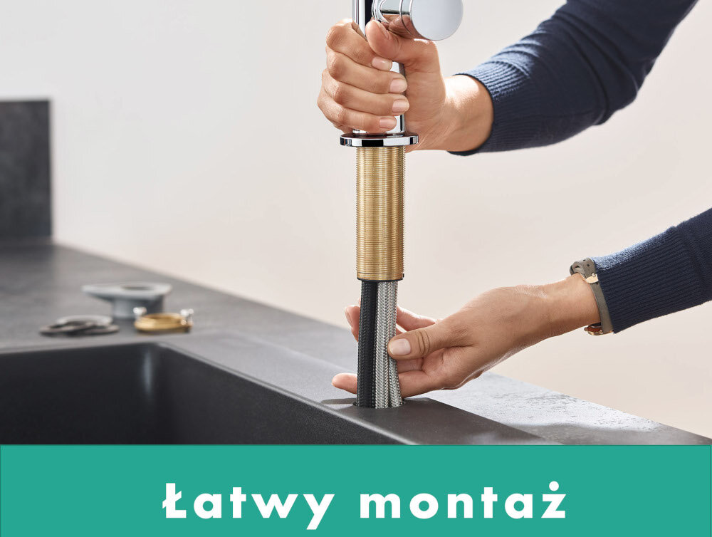 Osoba montuje baterię w zlewie, trzymając ją za rurkę i wężyk. Na dole obrazu widnieje napis \'Łatwy montaż\'.