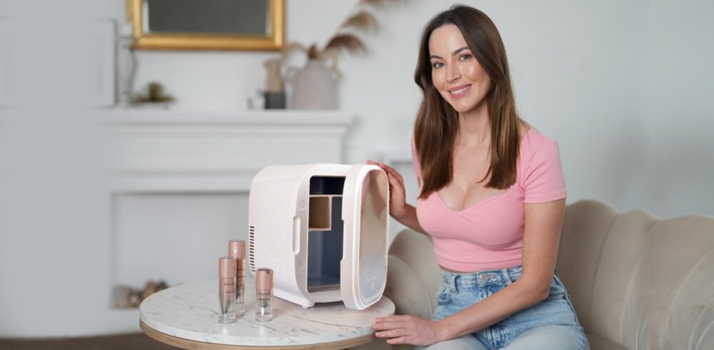 Lodówka kosmetyczna BEAUTIFLY Freshglow świeżość, długotrwałość, drzwi z lustrem LED, elegancja, stabilny system chłodzenia, dłuższa trwałość kosmetyków
