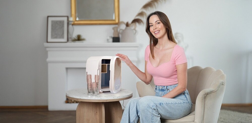 Lodówka kosmetyczna BEAUTIFLY Freshglow lampa bakteriobójcza, higieniczne przechowywanie, technologia chłodzenia, funkcja grzania, zachowanie skuteczności