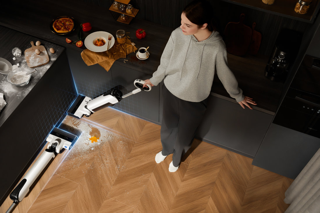 Odkurzacz UWANT D700 z funkcją mopowania i stacją ładowania Biały Skuteczność przy krawędziach przy ścianach i pod meblami