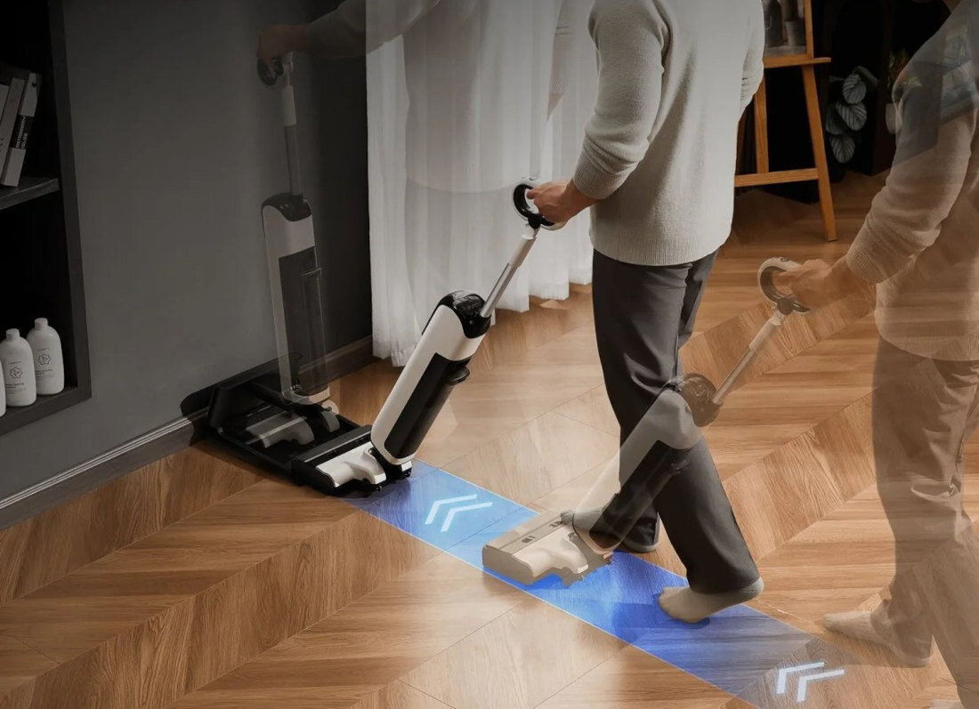 Odkurzacz UWANT D700 z funkcją mopowania i stacją ładowania Biały Wygodne dokowanie Stacja dokująca dla seniorów i osób o małej sile