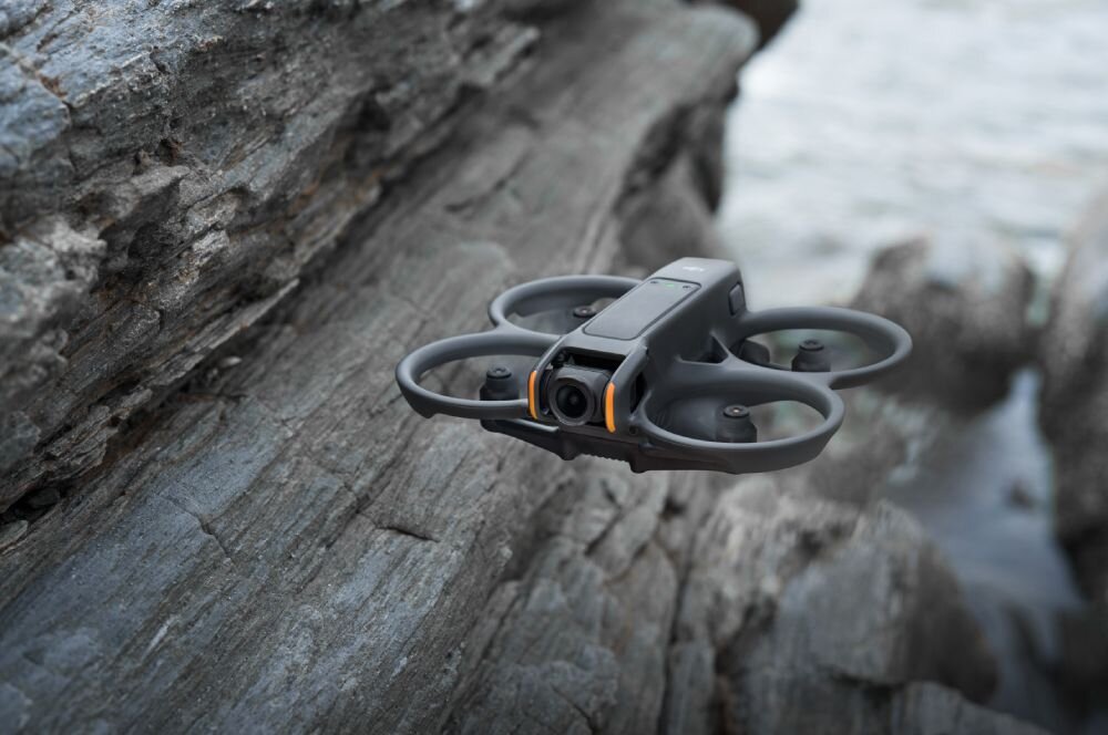 Dron DJI Avata 2 Pro-View Combo matryca obraz jakość HDR tryb 10-bit